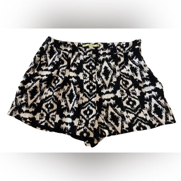 Gianni Bini Black and white high waisted shorts XS - Picture 1 of 6